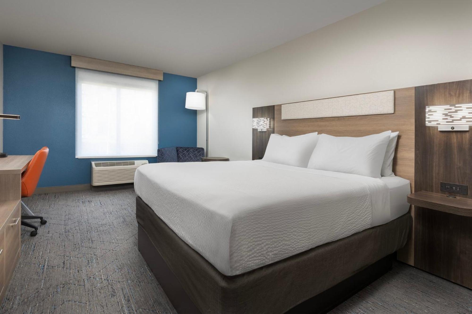 Holiday Inn Express & Suites Superior By Ihg Exterior photo